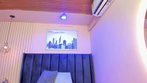 Viiolett online show from January 17, 2026, 7:50 pm