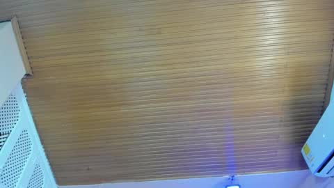 Viiolett online show from January 18, 2026, 7:50 pm