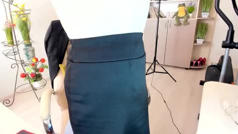 Ukrainian-woman online show from January 18, 2026, 7:12 am