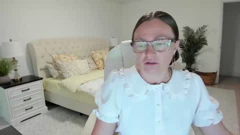 Ukrainian-woman online show from June 11, 2026, 10:46 am