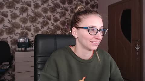 Snapshot of vikaericka chatting on December 29, 2024, 3:00 am Vika online show from December 29, 2024, 3:00 am