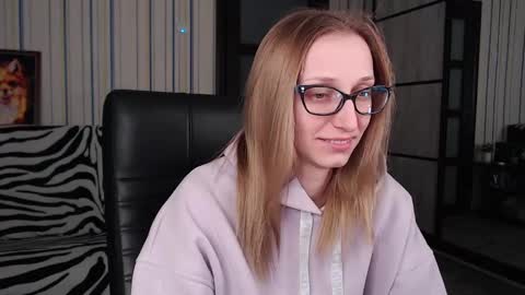 Snapshot of vikaericka chatting on March 3, 2025, 6:22 pm Vika online show from March 3, 2025, 6:22 pm