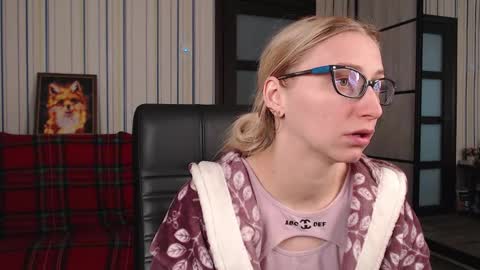 Vika online show from October 5, 2025, 9:07 am