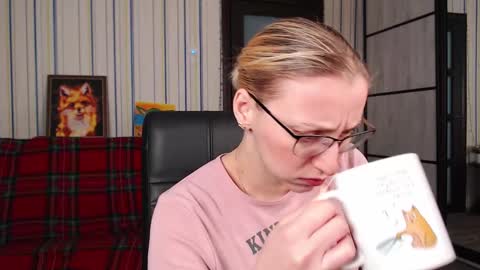 Snapshot of vikaericka chatting on February 12, 2026, 8:42 am Vika online show from February 12, 2026, 8:42 am