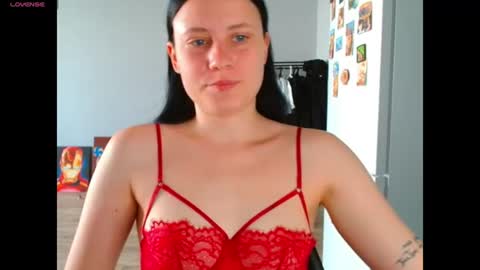 Viki Kelt online show from June 13, 2026, 1:25 am
