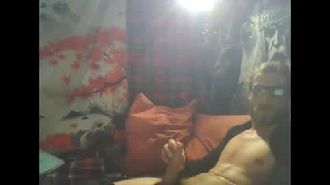 Snapshot of viking43211 chatting on December 25, 2024, 10:16 pm viking43211 online show from December 25, 2024, 10:16 pm