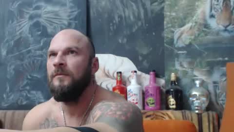 Snapshot of viking_me chatting on October 21, 2025, 7:14 pm viking online show from October 21, 2025, 7:14 pm