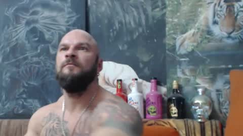 Snapshot of viking_me chatting on October 24, 2025, 7:43 pm viking online show from October 24, 2025, 7:43 pm