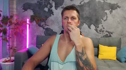 vikingchrisss online show from October 24, 2025, 9:49 am