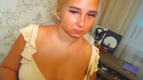 Snapshot of vikiwaitingforyou chatting on October 9, 2025, 12:03 pm Vitoria online show from October 9, 2025, 12:03 pm