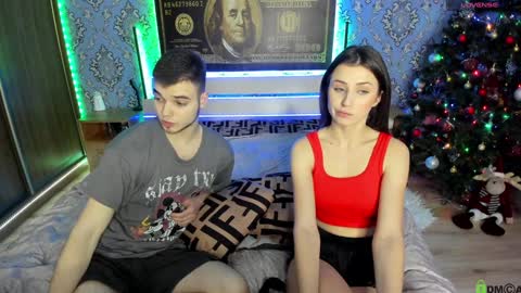 Snapshot of vikki_and_george chatting on January 9, 2025, 10:09 pm vikki and george online show from January 9, 2025, 10:09 pm