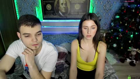 Snapshot of vikki_and_george chatting on January 13, 2025, 9:31 pm vikki and george online show from January 13, 2025, 9:31 pm