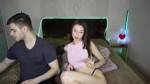 Snapshot of vikki_and_george chatting on November 14, 2025, 10:51 pm vikki and george online show from November 14, 2025, 10:51 pm