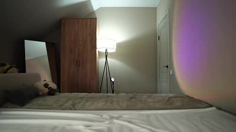 Snapshot of vikkilustfull chatting on October 15, 2025, 10:26 am VIKKI online show from October 15, 2025, 10:26 am