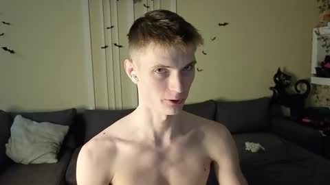 Snapshot of viksons chatting on November 16, 2025, 7:41 pm Max online show from November 16, 2025, 7:41 pm