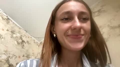 Snapshot of viktoria9898 chatting on December 13, 2024, 7:04 am Sweett online show from December 13, 2024, 7:04 am