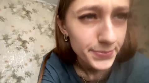 Snapshot of viktoria9898 chatting on December 18, 2024, 10:08 am Sweett online show from December 18, 2024, 10:08 am