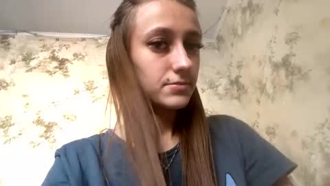 Snapshot of viktoria9898 chatting on December 20, 2024, 8:38 am Sweett online show from December 20, 2024, 8:38 am
