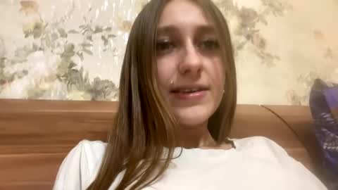 Snapshot of viktoria9898 chatting on January 3, 2025, 1:38 am Sweett online show from January 3, 2025, 1:38 am