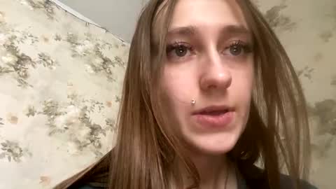 Snapshot of viktoria9898 chatting on January 9, 2025, 10:41 am Sweett online show from January 9, 2025, 10:41 am