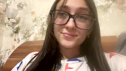 Snapshot of viktoria9898 chatting on February 20, 2025, 10:37 pm Sweett online show from February 20, 2025, 10:37 pm
