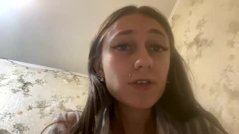 Snapshot of viktoria9898 chatting on March 8, 2025, 11:49 pm Sweett online show from March 8, 2025, 11:49 pm