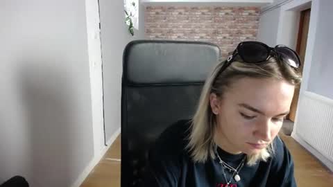 viktoria_lovely online show from July 29, 2026, 7:06 am