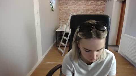 viktoria_lovely online show from July 30, 2026, 6:56 am