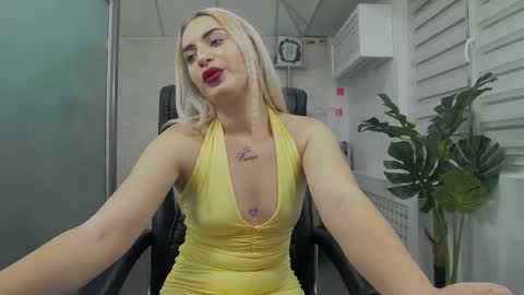 Viktoria online show from October 15, 2025, 3:23 pm