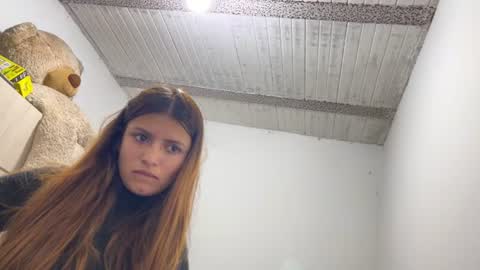 viky_evanss online show from June 27, 2026, 2:16 am