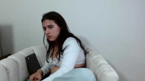 vikysexy28 online show from February 18, 2025, 4:37 am