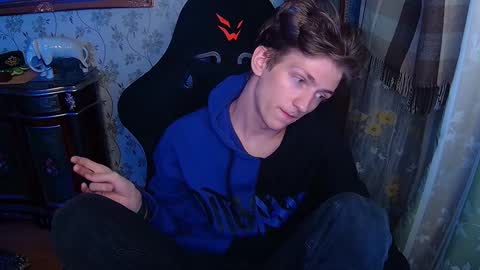 Snapshot of vince__dice chatting on December 5, 2024, 7:38 pm Dimoooooon online show from December 5, 2024, 7:38 pm