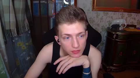 Snapshot of vince__dice chatting on January 2, 2025, 9:39 pm Dimoooooon online show from January 2, 2025, 9:39 pm