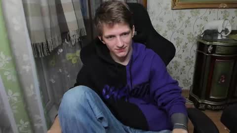 Snapshot of vince__dice chatting on February 21, 2025, 12:16 am Dimoooooon online show from February 21, 2025, 12:16 am