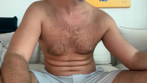 vincee2 online show from September 14, 2025, 9:58 pm