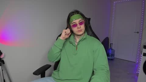 Vincent Strong online show from December 3, 2024, 7:54 am