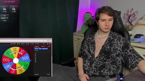 Vincent Strong online show from October 19, 2025, 9:43 am