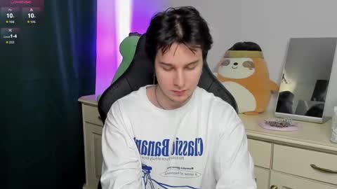 Snapshot of vincent__strong chatting on March 15, 2026, 12:00 pm Vincent Strong online show from March 15, 2026, 12:00 pm