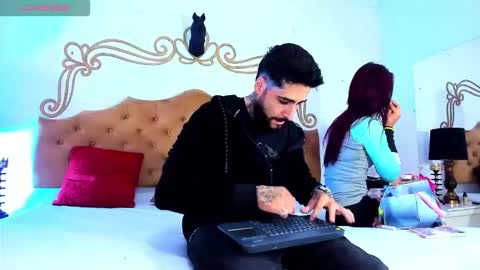 Vinvent and Mishell online show from September 9, 2025, 11:43 am