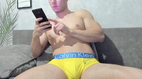 Snapshot of vincent_o chatting on January 20, 2025, 3:18 pm Vincent. uncut 18cm online show from January 20, 2025, 3:18 pm