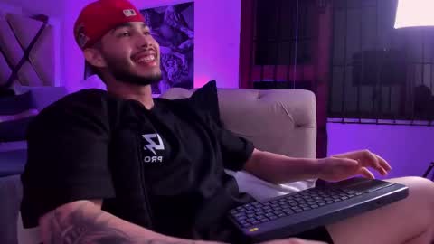 Vincent online show from November 29, 2025, 4:37 am