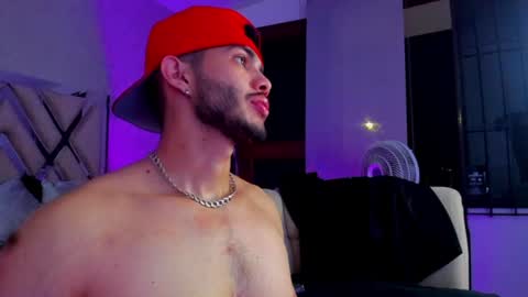 Snapshot of vincentblack_ chatting on June 28, 2026, 3:23 am Vincent online show from June 28, 2026, 3:23 am