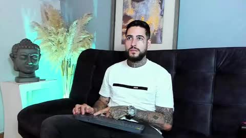 Vincent Sartori online show from November 24, 2025, 7:57 pm