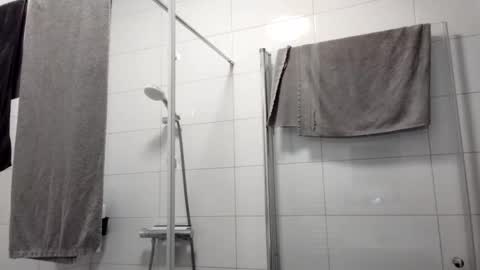 Snapshot of vinceplayer1992 chatting on November 27, 2025, 12:29 pm Loved online show from November 27, 2025, 12:29 pm