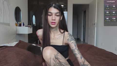 vinkitinkii online show from October 10, 2025, 7:07 am