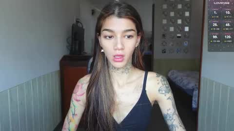 vinkitinkii online show from January 13, 2026, 5:35 am