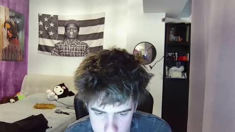 Snapshot of vinnie_06 chatting on September 18, 2025, 8:22 pm vinnie online show from September 18, 2025, 8:22 pm