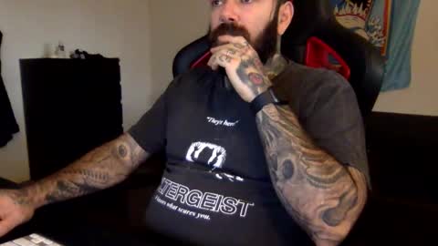 VinnyVonDoom online show from November 7, 2025, 2:39 pm