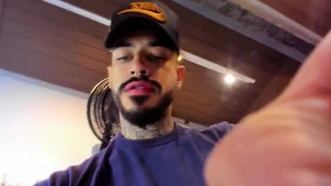 ---Vinzen--- online show from October 28, 2025, 3:43 am