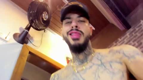 ---Vinzen--- online show from December 3, 2025, 4:53 am